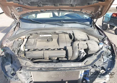 2013 Volvo Xc60 3.2 Premier из США, поврежденный, VIN YV4952DL8D2409430